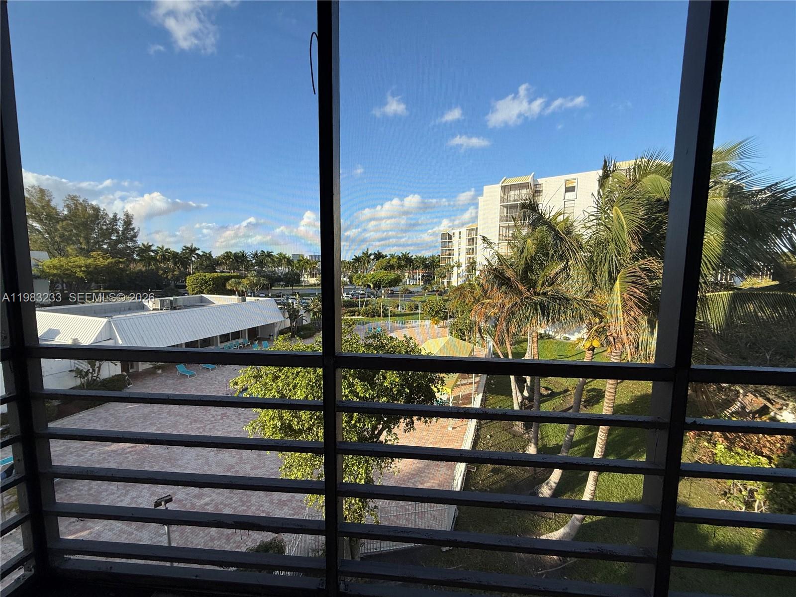 BISCAYA IV CONDO - Residential