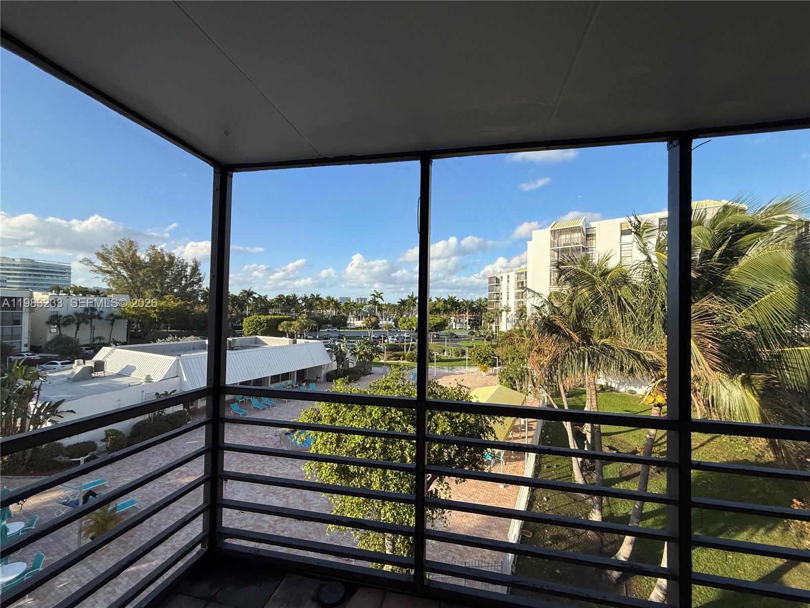 BISCAYA IV CONDO - Residential