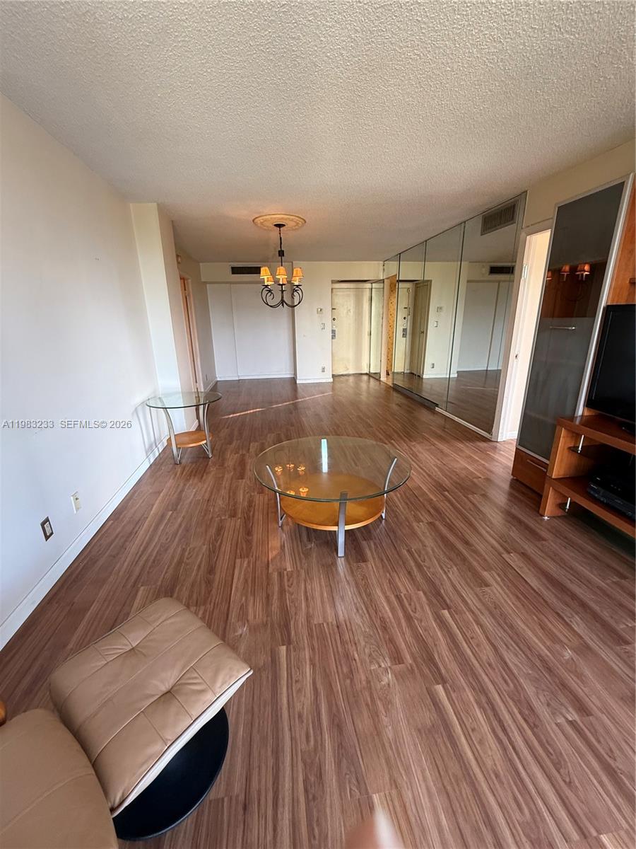 BISCAYA IV CONDO - Residential