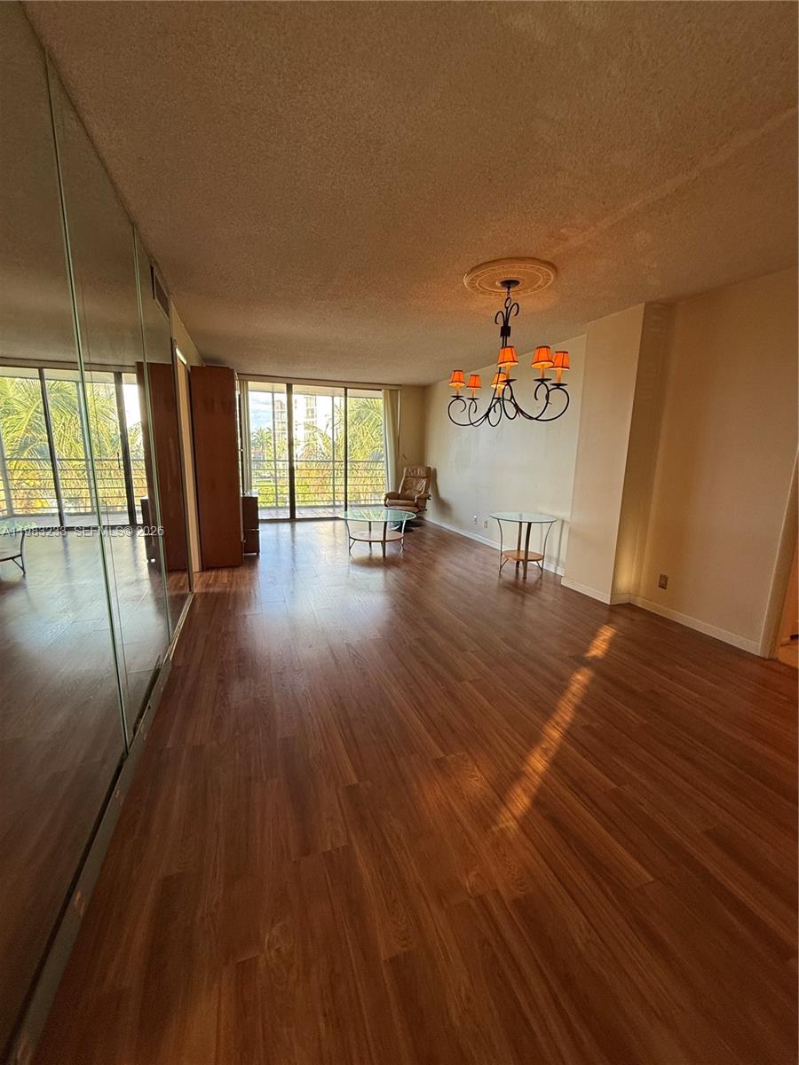 BISCAYA IV CONDO - Residential