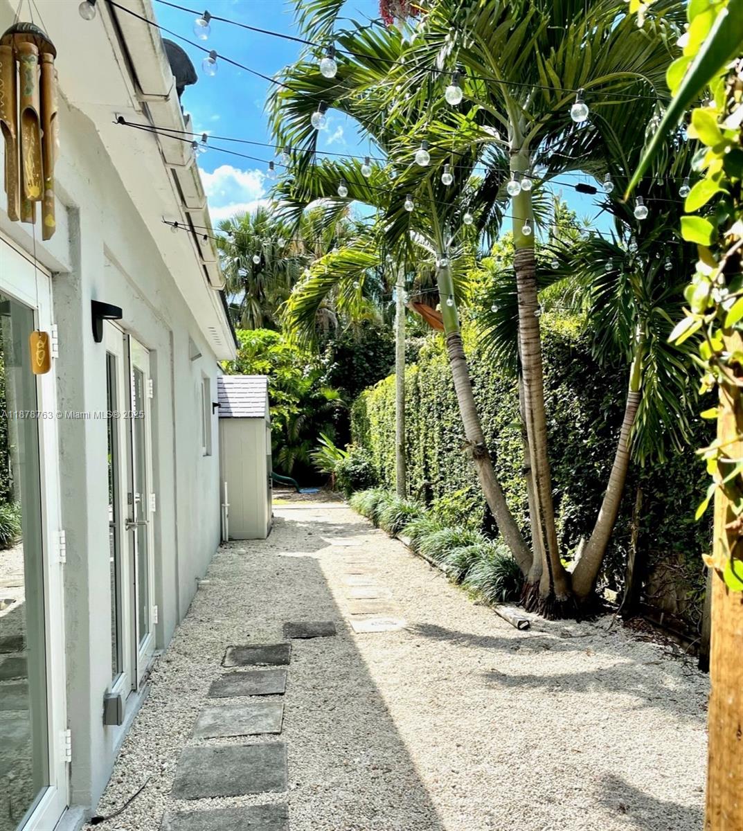 CAMNER GABLES 2ND ADDN - Residential Lease