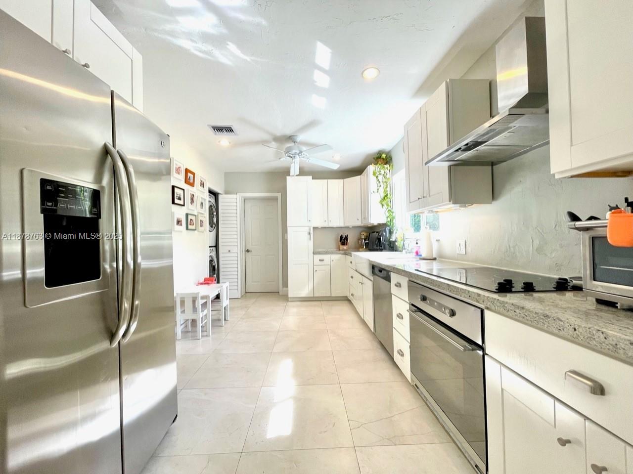 CAMNER GABLES 2ND ADDN - Residential Lease