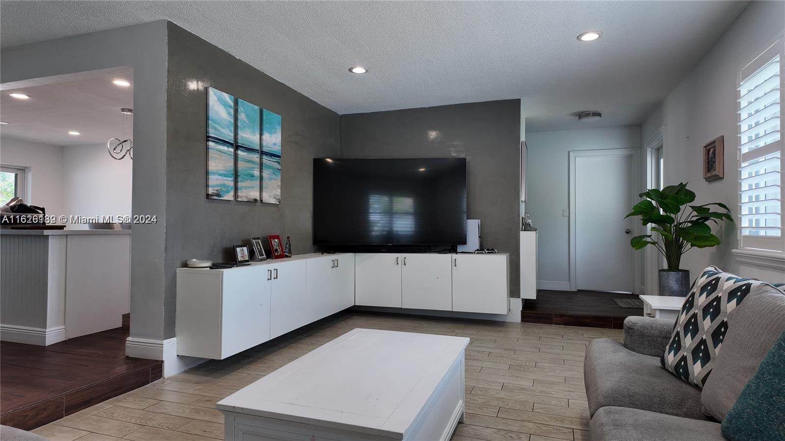 COCONUT CREEK 10TH SEC - Residential Lease