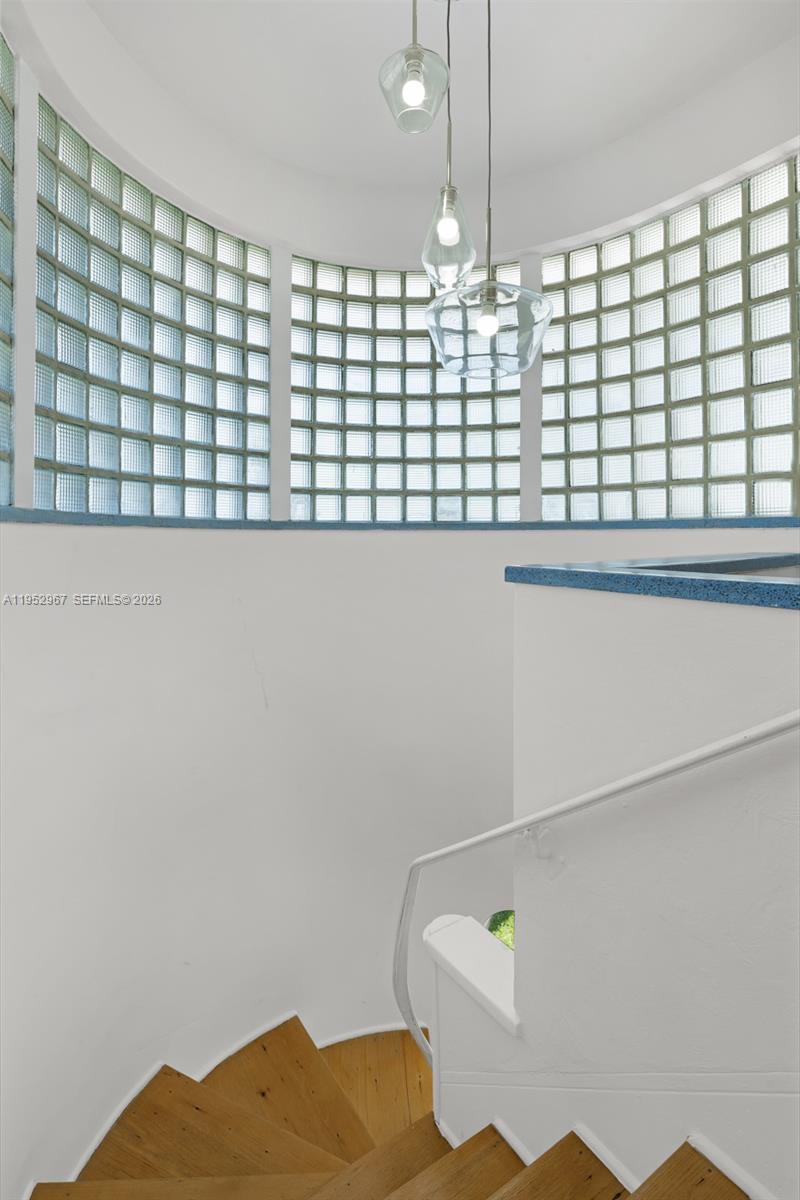 SURPRISE LAKE - Residential