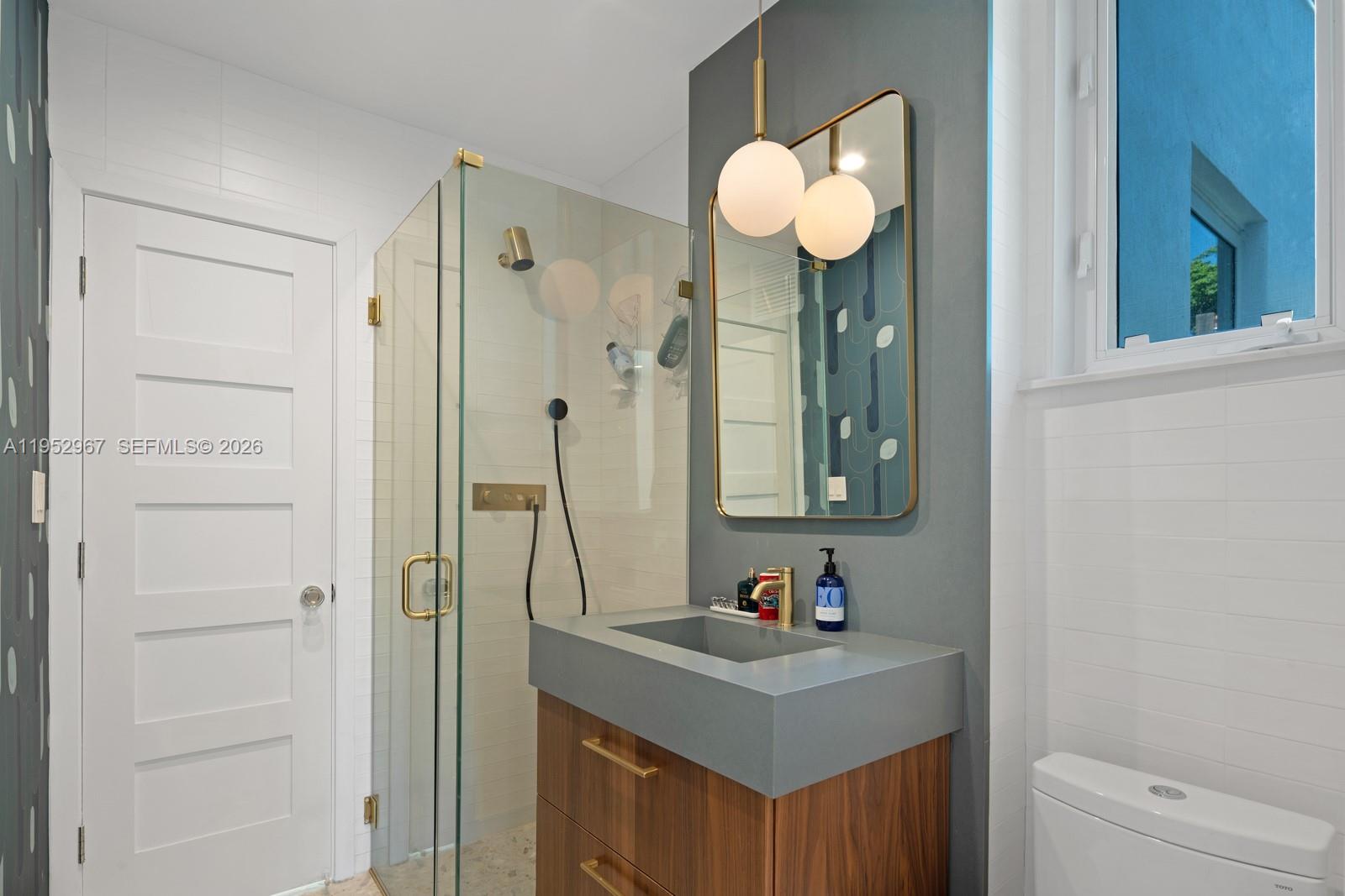 SURPRISE LAKE - Residential