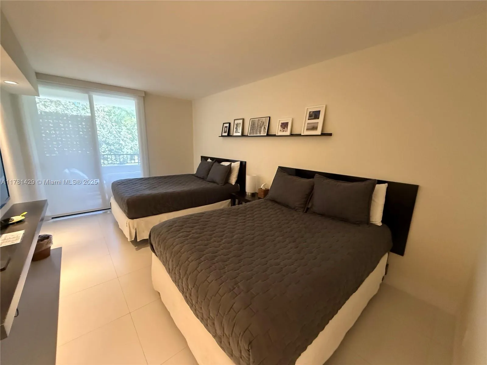 Key Biscayne, Florida 33149, United States, 2 Bedrooms Bedrooms, ,2 BathroomsBathrooms,Residential,Active,109995