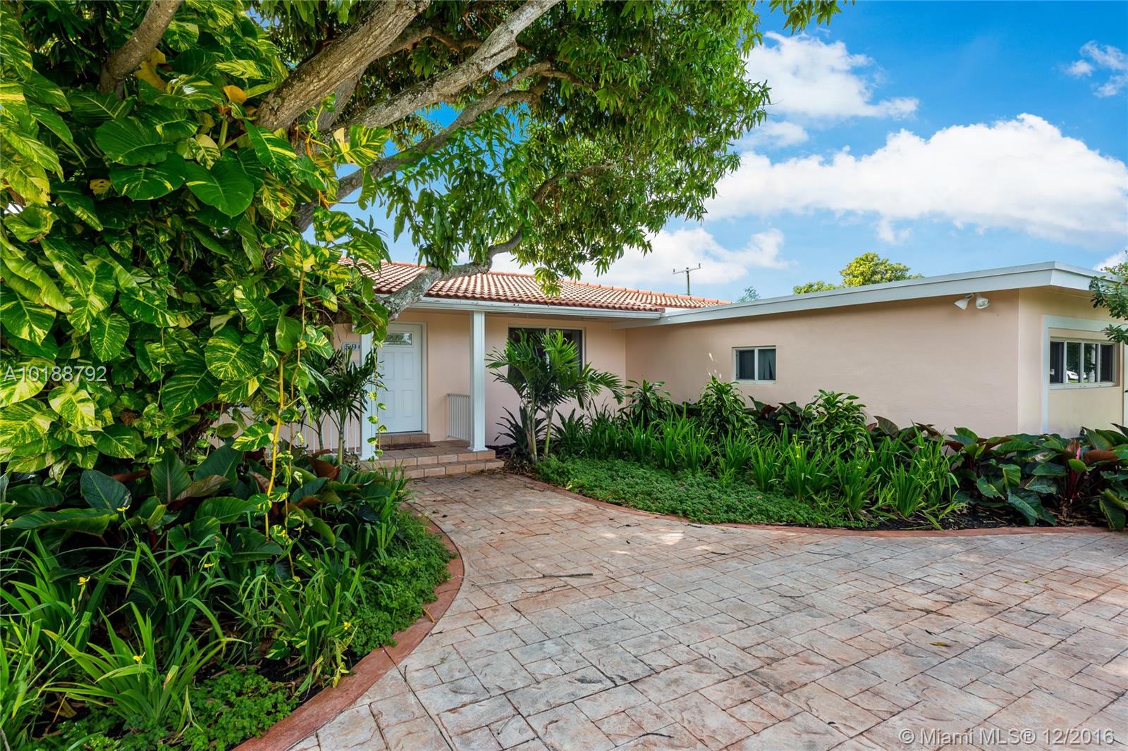 NORMANDY SHORES - Residential