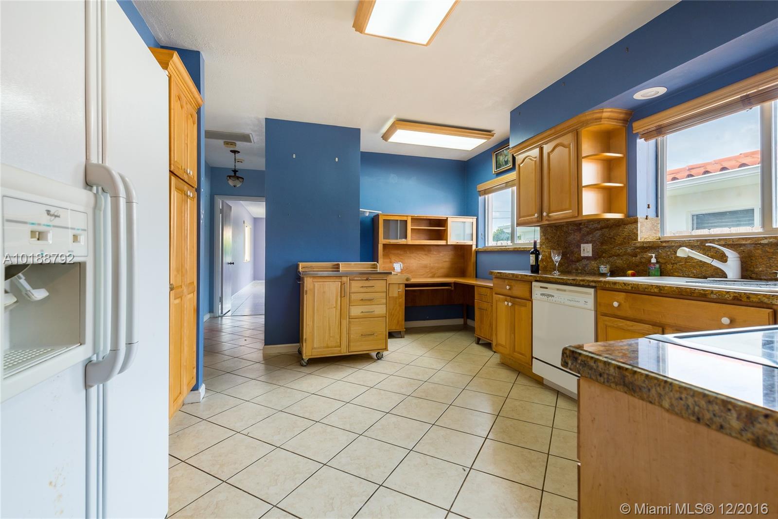 NORMANDY SHORES - Residential