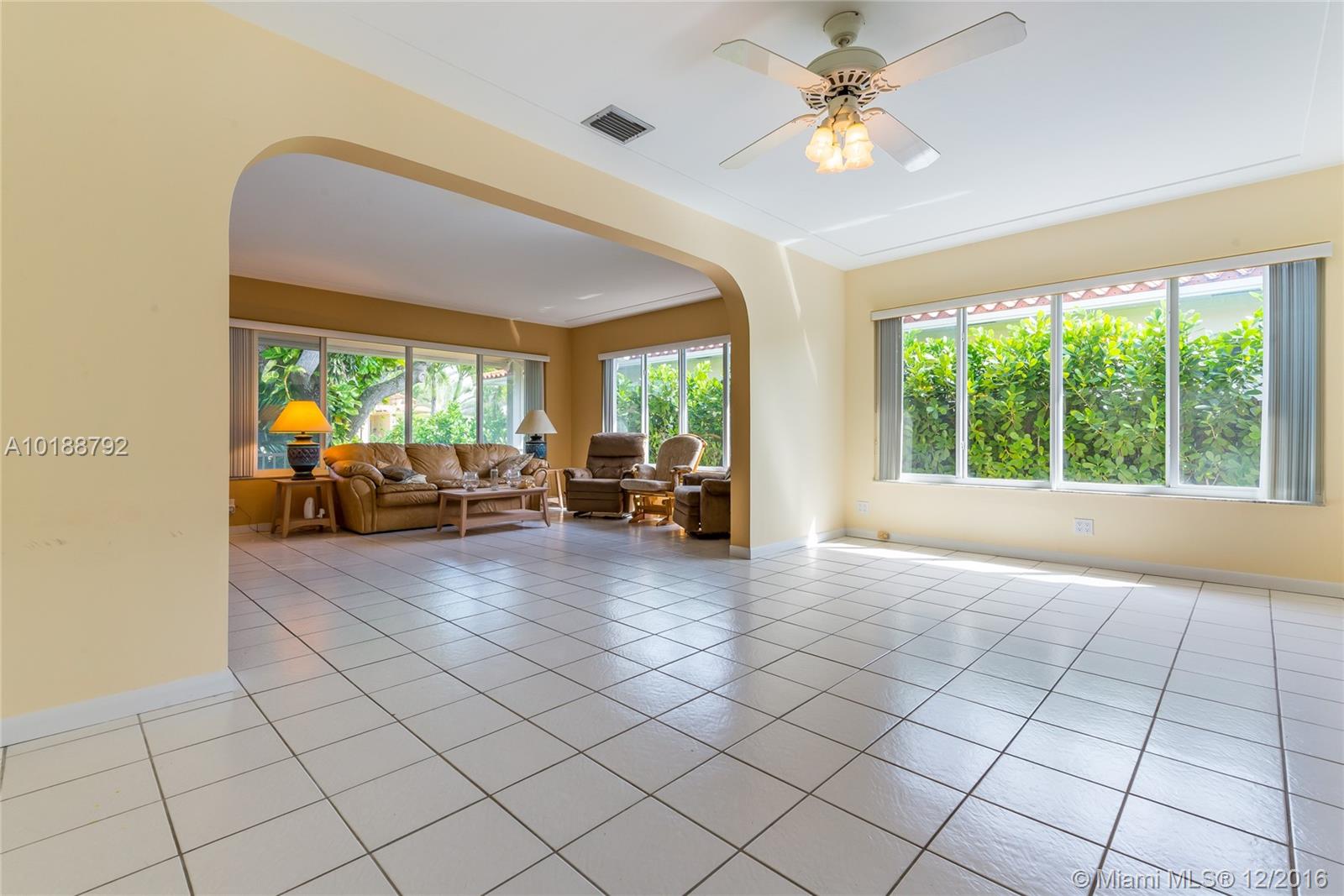 NORMANDY SHORES - Residential