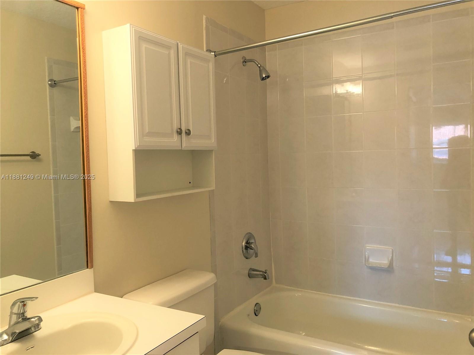 Viscaya Somerset Cove - Residential Lease