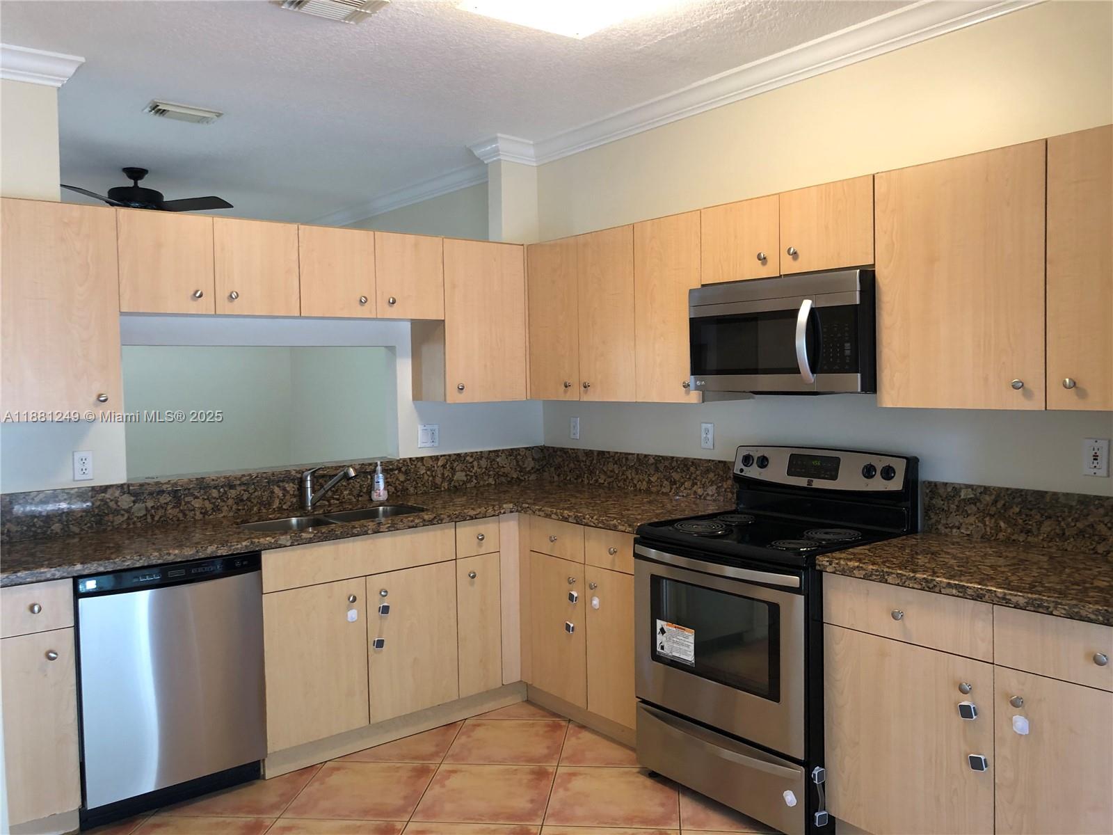 Viscaya Somerset Cove - Residential Lease