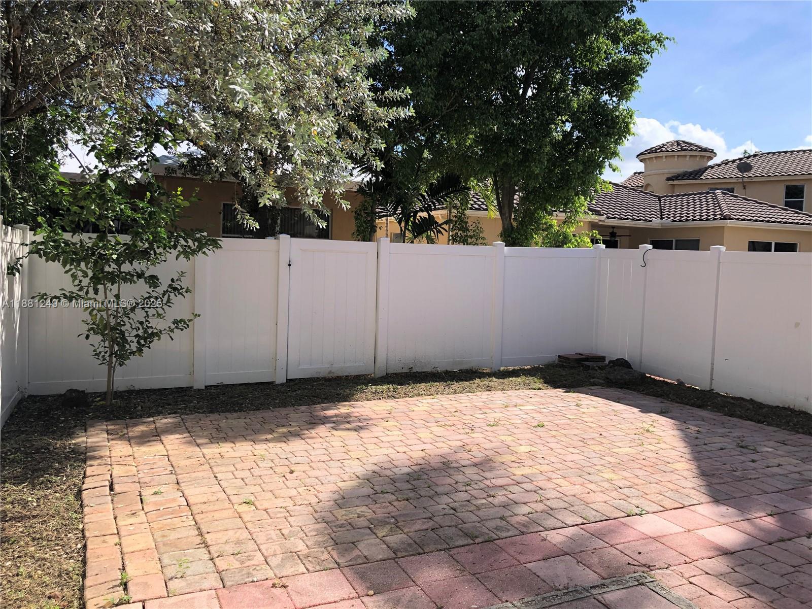 Viscaya Somerset Cove - Residential Lease