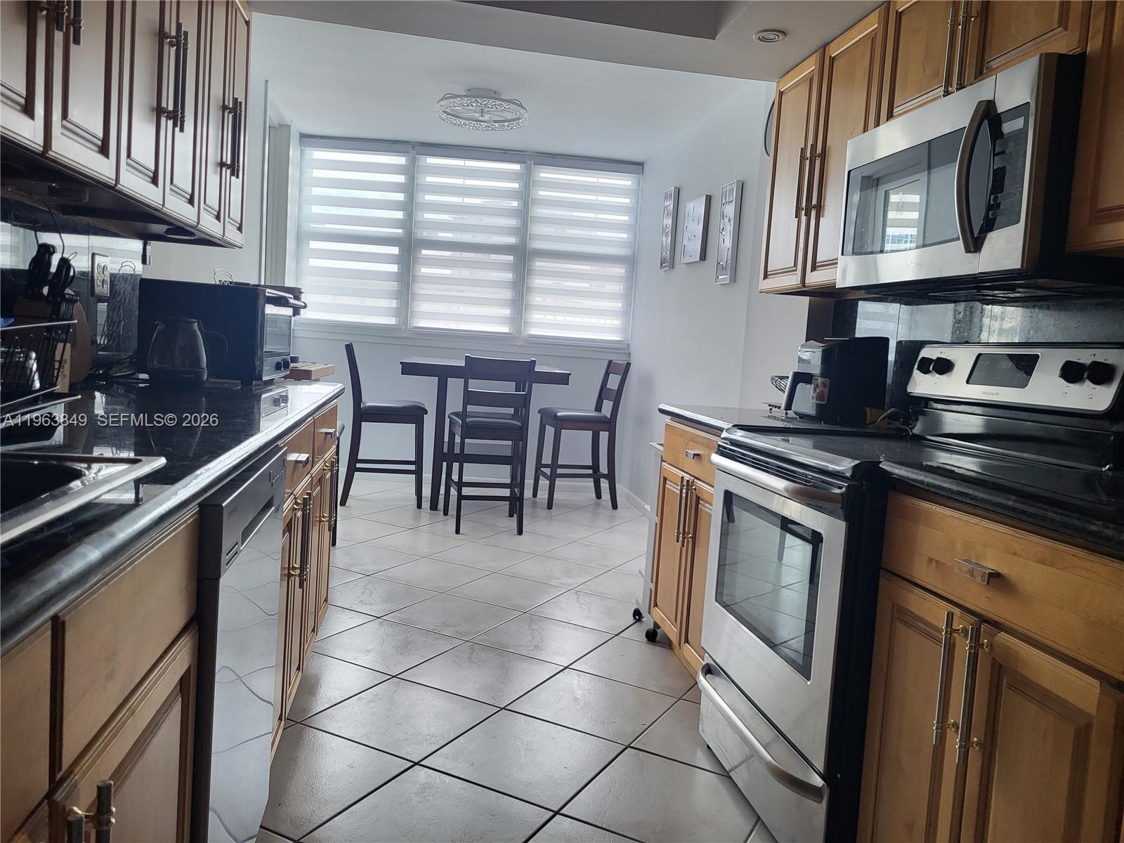 100 Golden Isles Dr 615