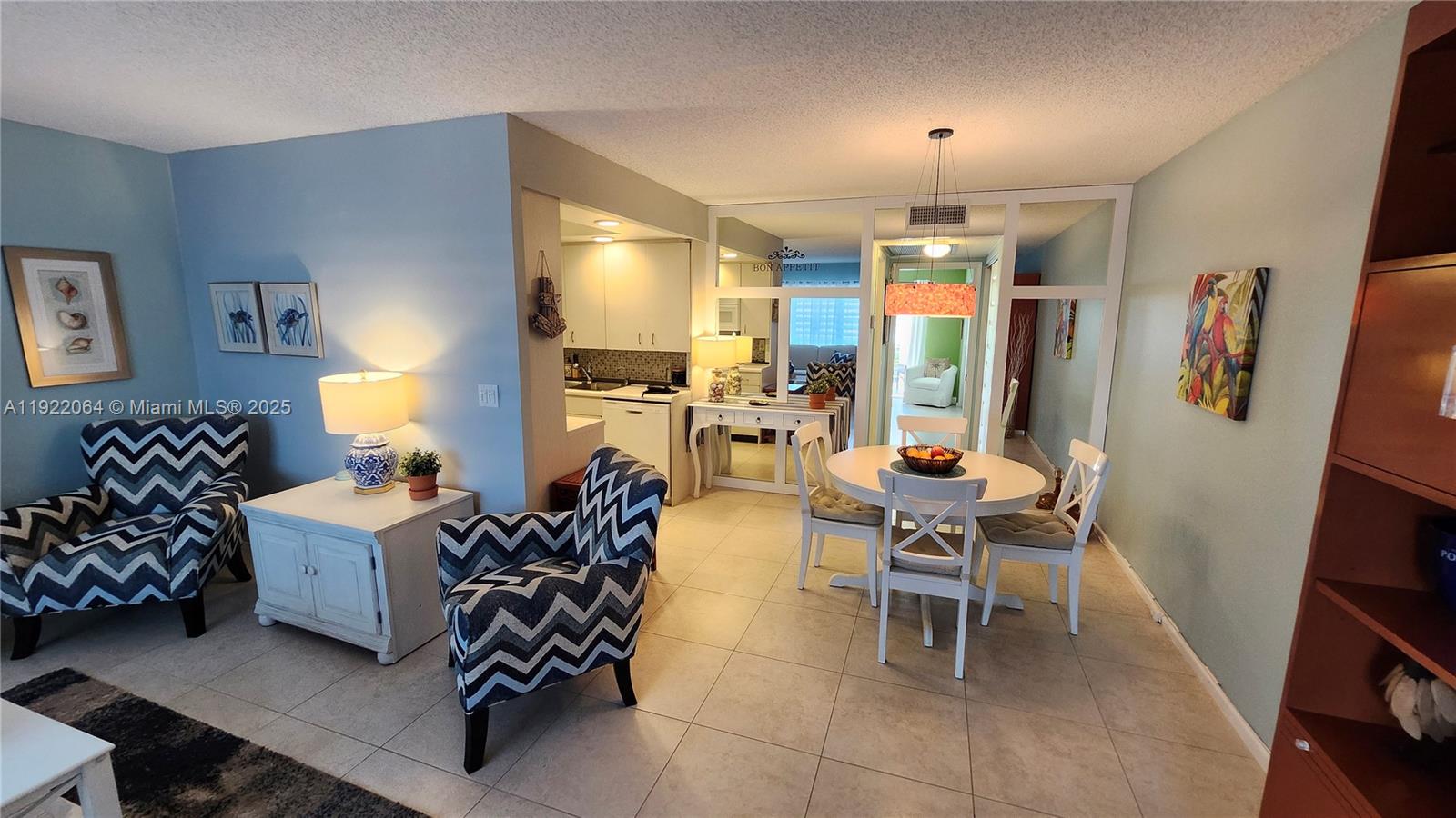 CAMBRIDGE G CONDO - Residential