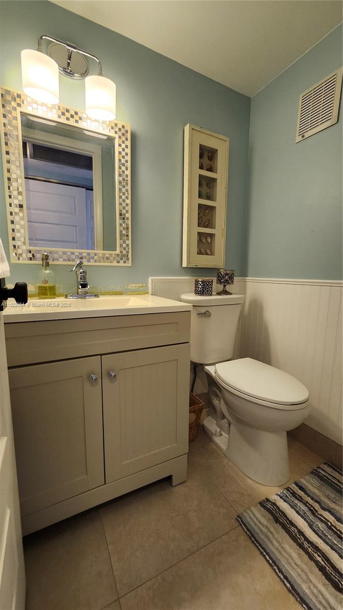 CAMBRIDGE G CONDO - Residential