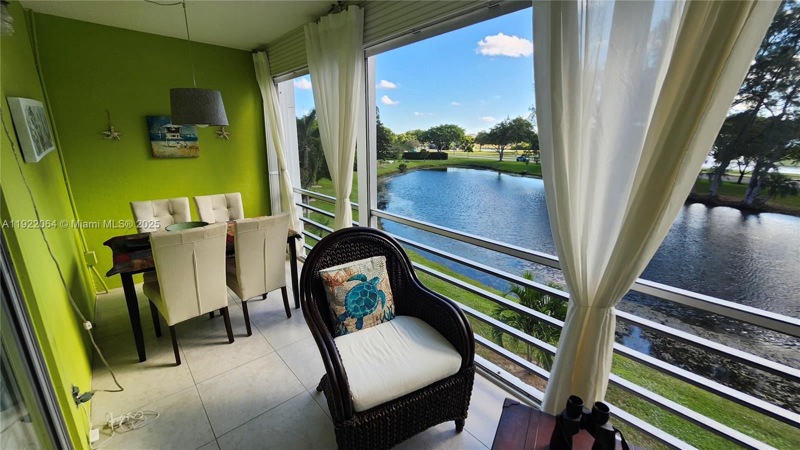 CAMBRIDGE G CONDO - Residential