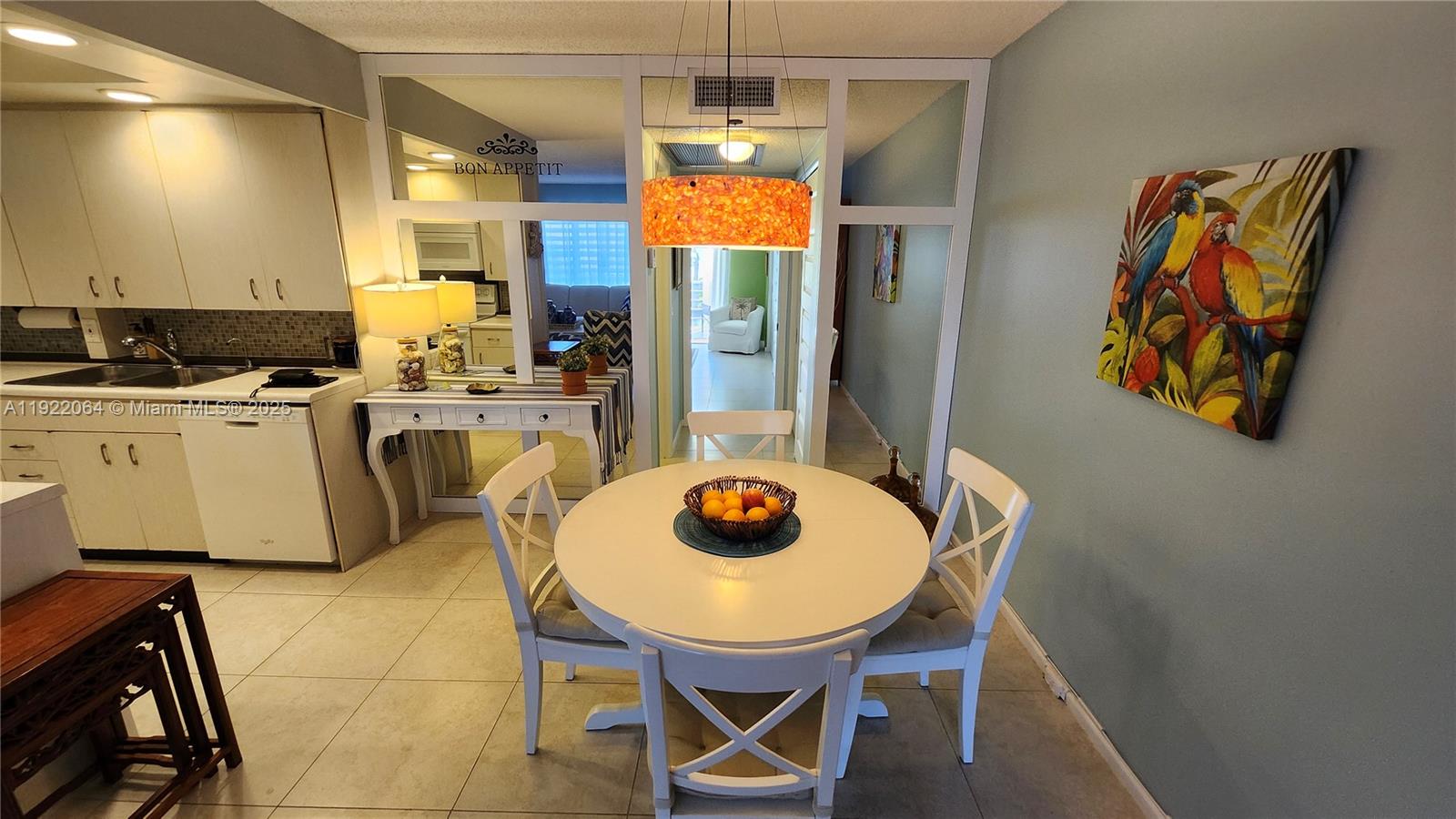 CAMBRIDGE G CONDO - Residential