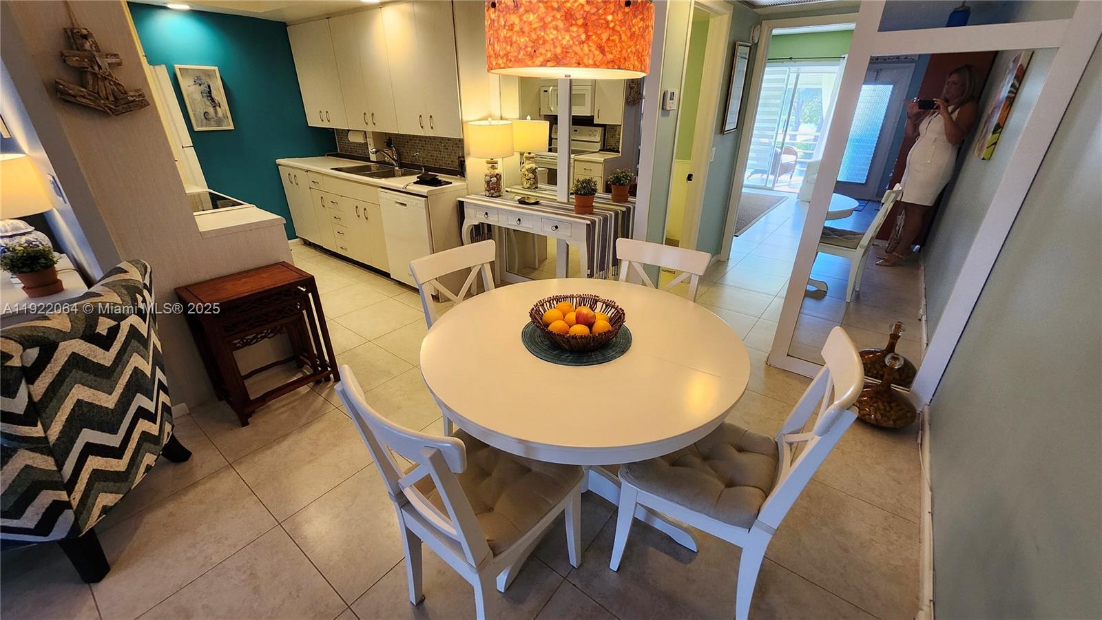 CAMBRIDGE G CONDO - Residential