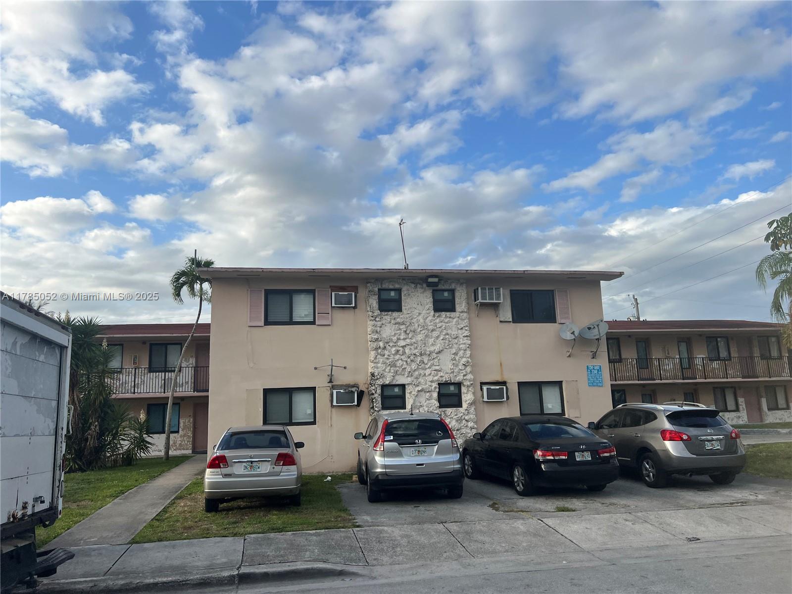 Rental Property at 4301 Nw 8th Ter 44, Miami, Broward County, Florida - Bedrooms: 2 
Bathrooms: 1  - $2,300 MO.