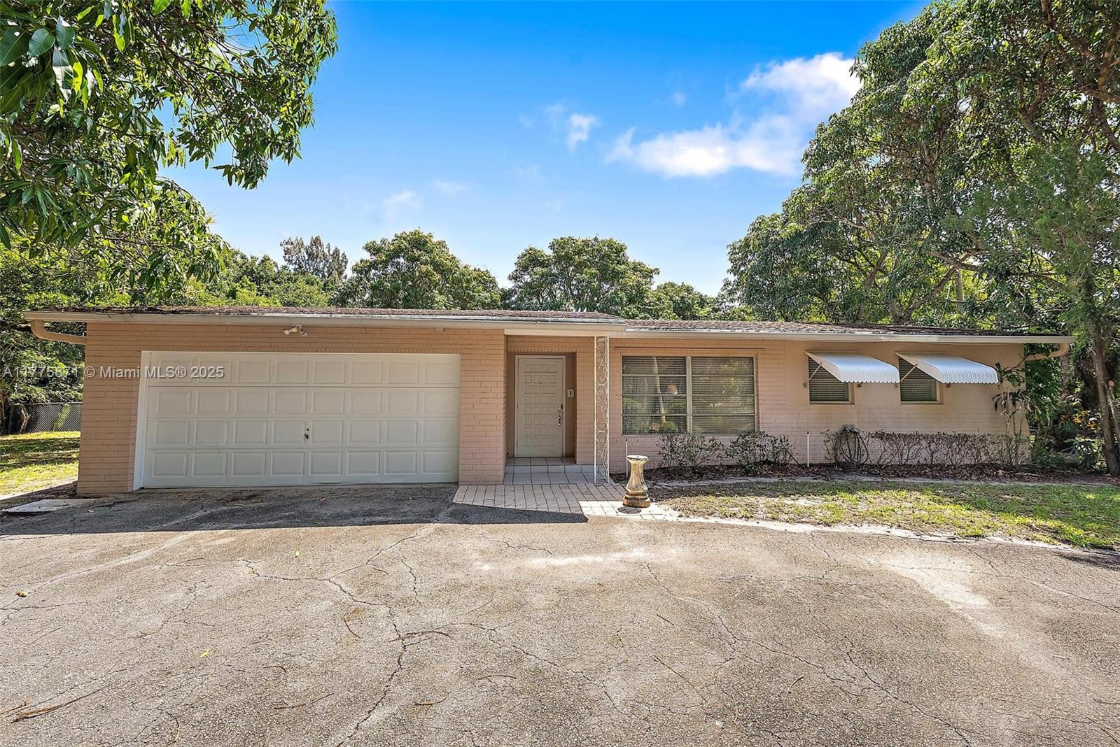 S/D OF 5-42-43, SE 1/4 OF - Residential
