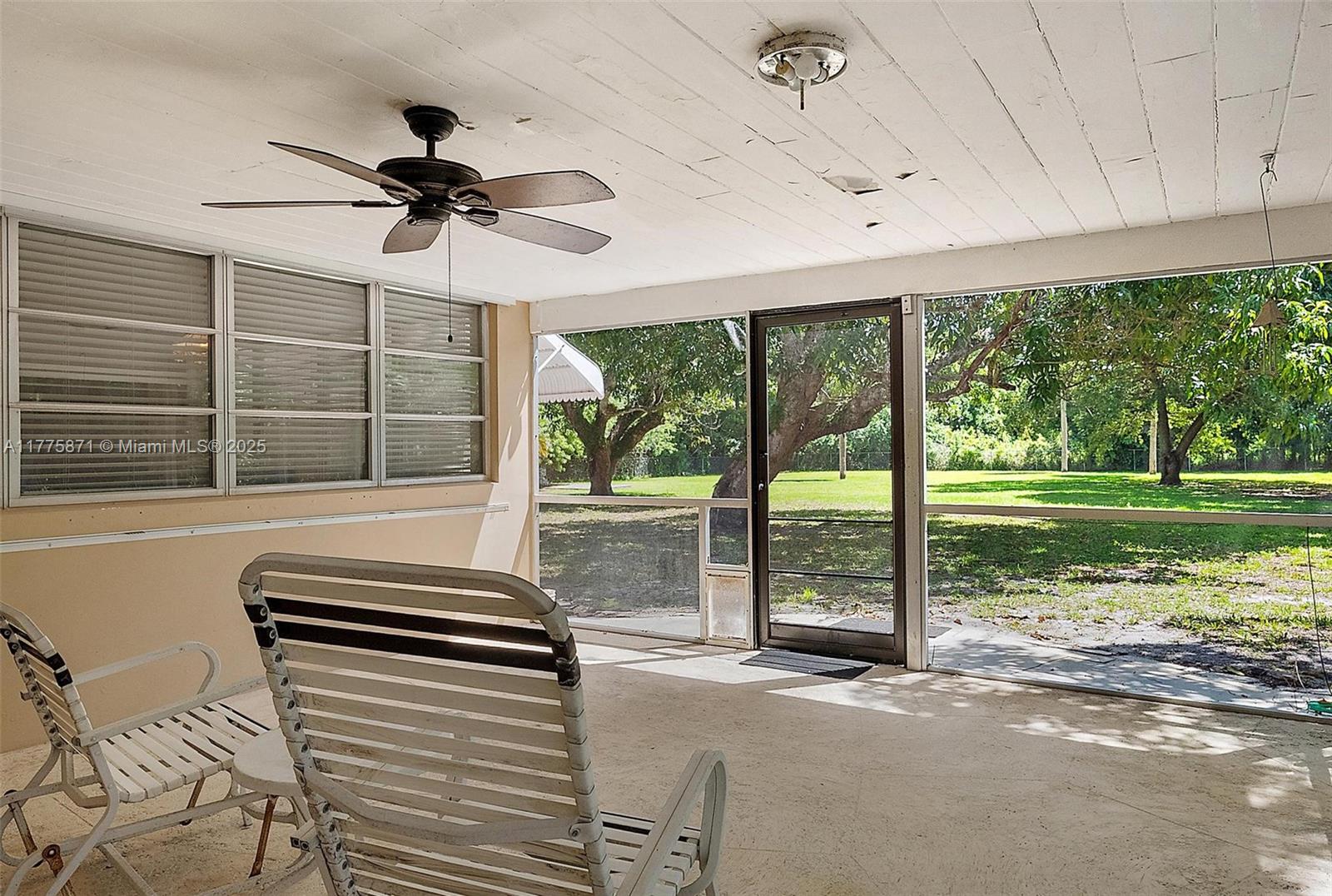 S/D OF 5-42-43, SE 1/4 OF - Residential