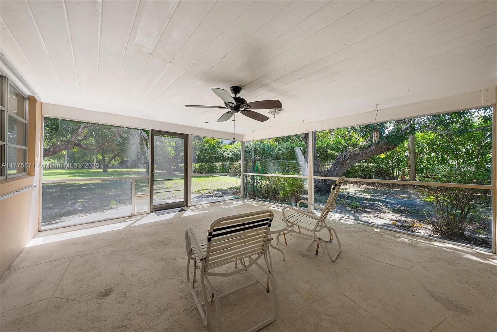 S/D OF 5-42-43, SE 1/4 OF - Residential