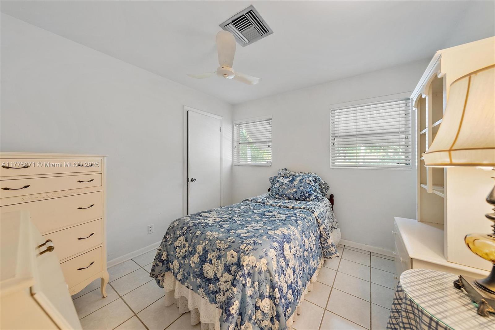 S/D OF 5-42-43, SE 1/4 OF - Residential