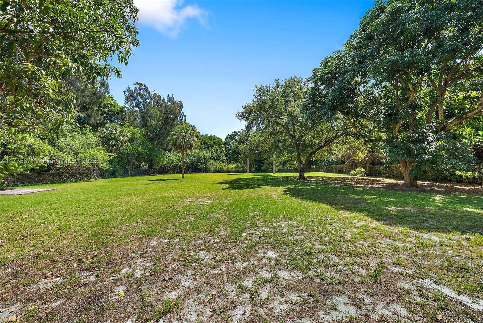 S/D OF 5-42-43, SE 1/4 OF - Residential