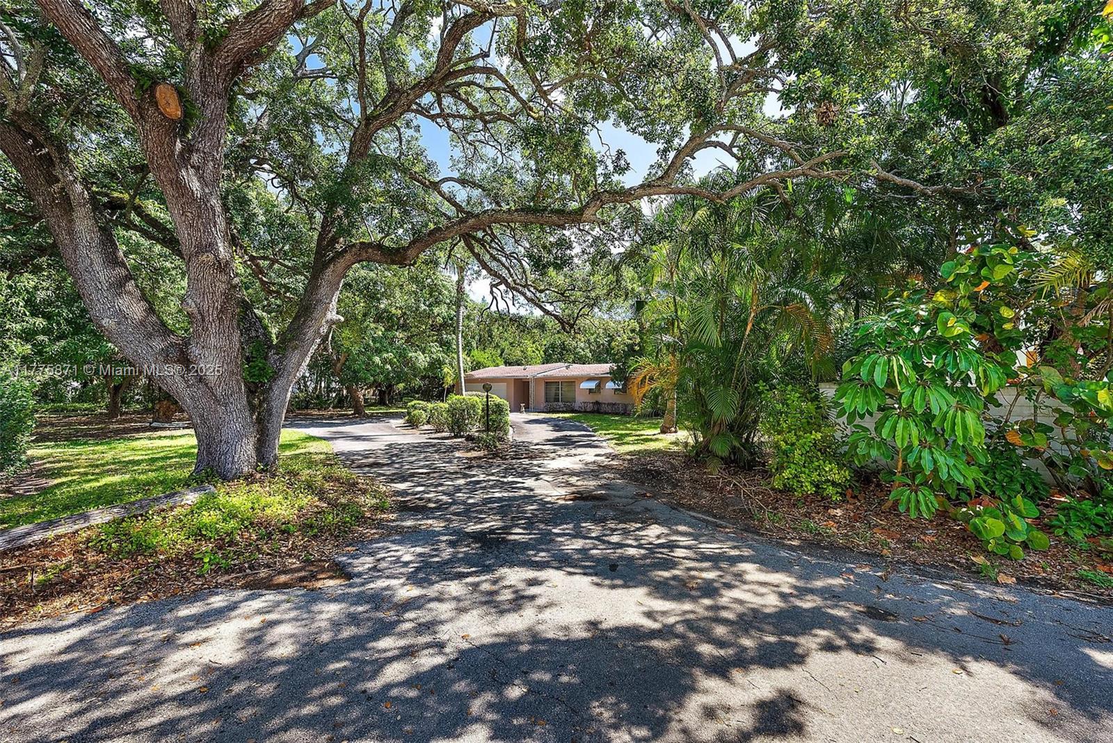 S/D OF 5-42-43, SE 1/4 OF - Residential