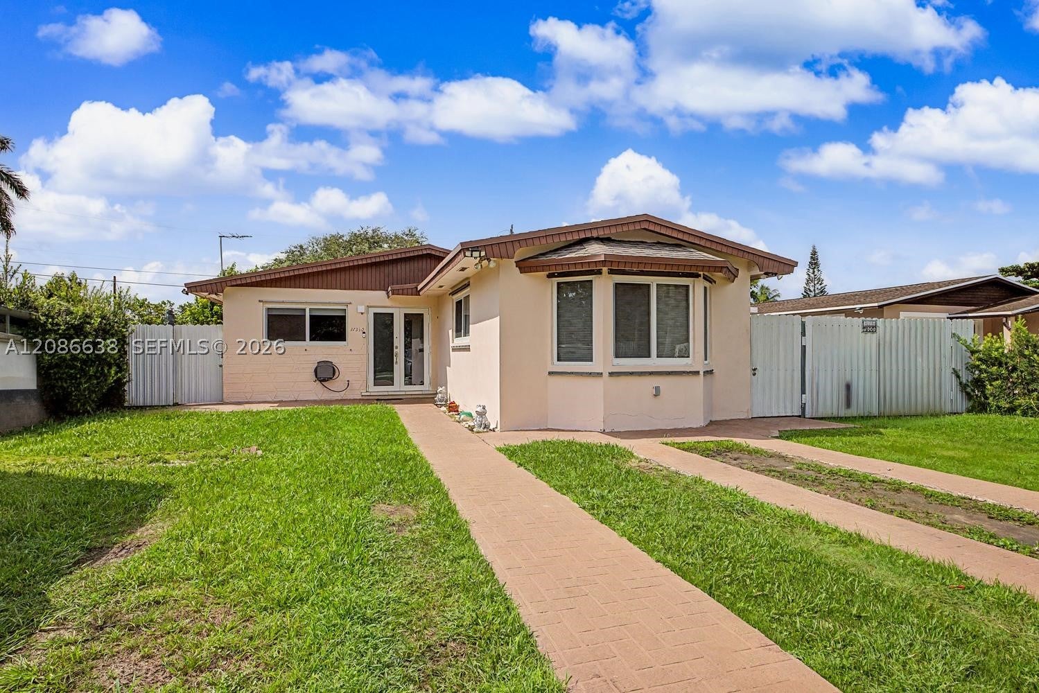 17330 SW 302nd St, Homestead, FL, 33030/$549,000 2 17330 SW 302nd St