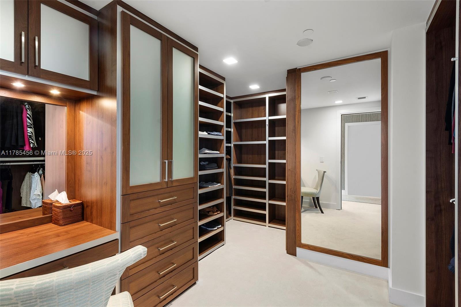 JADE OCEAN CONDO - Residential