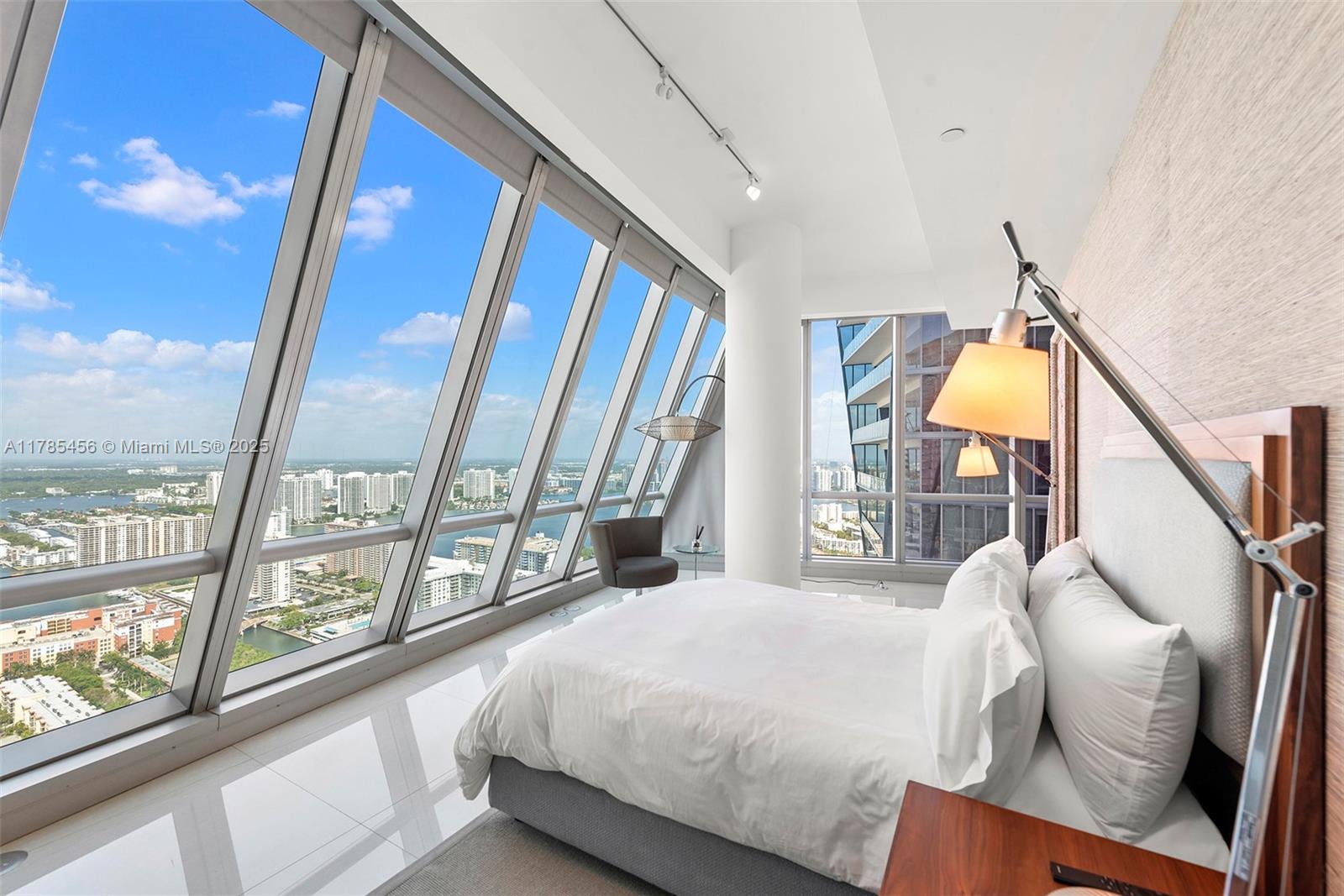 JADE OCEAN CONDO - Residential