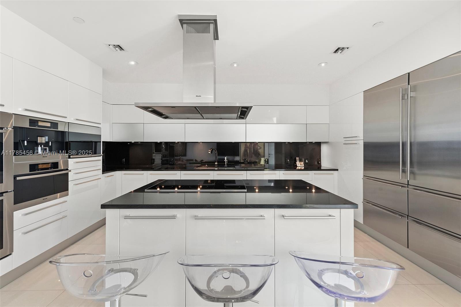 JADE OCEAN CONDO - Residential