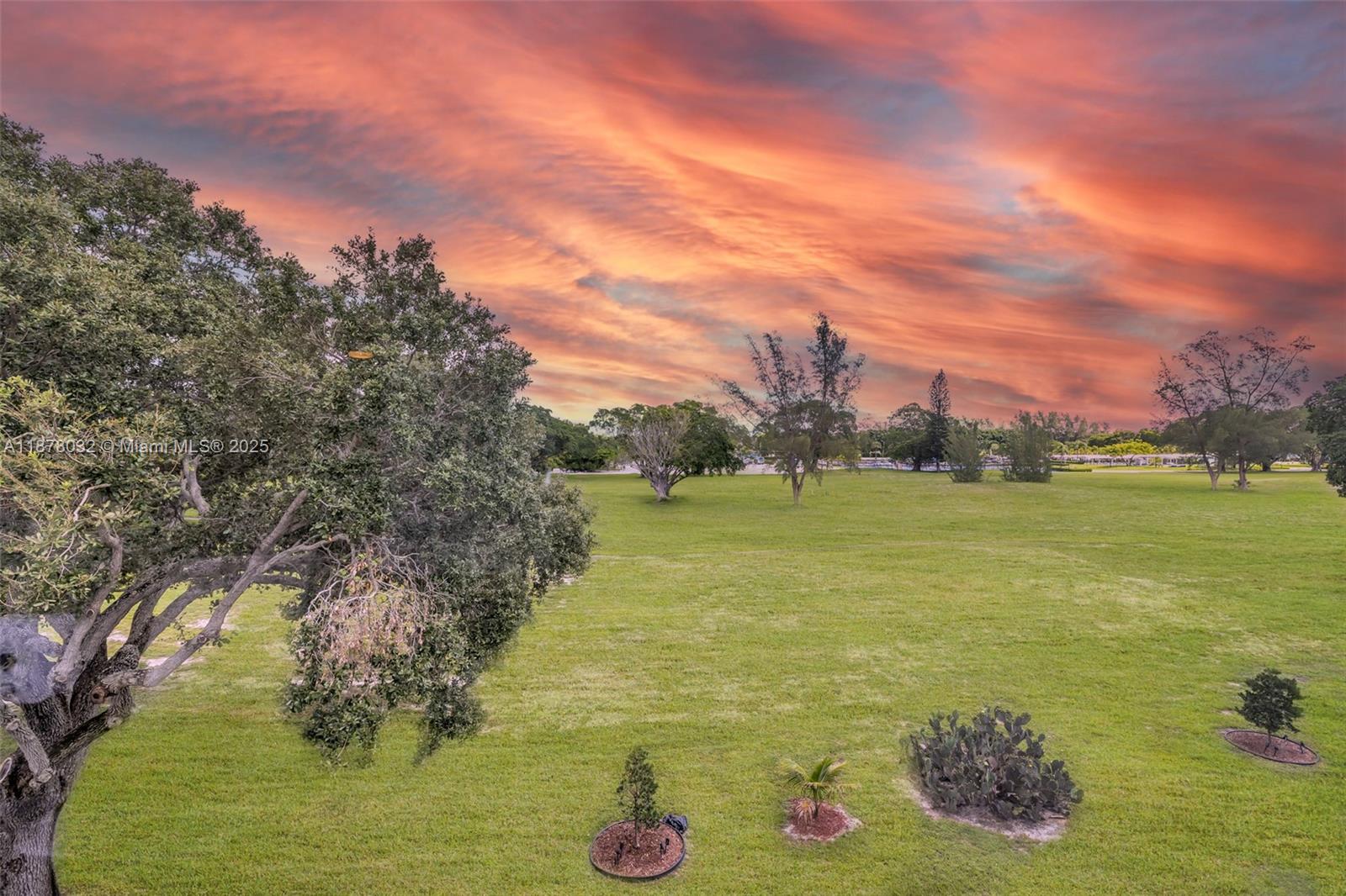 LYNDHURST I CONDO - Residential