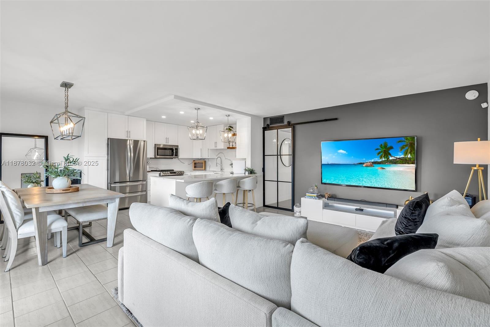 LYNDHURST I CONDO - Residential