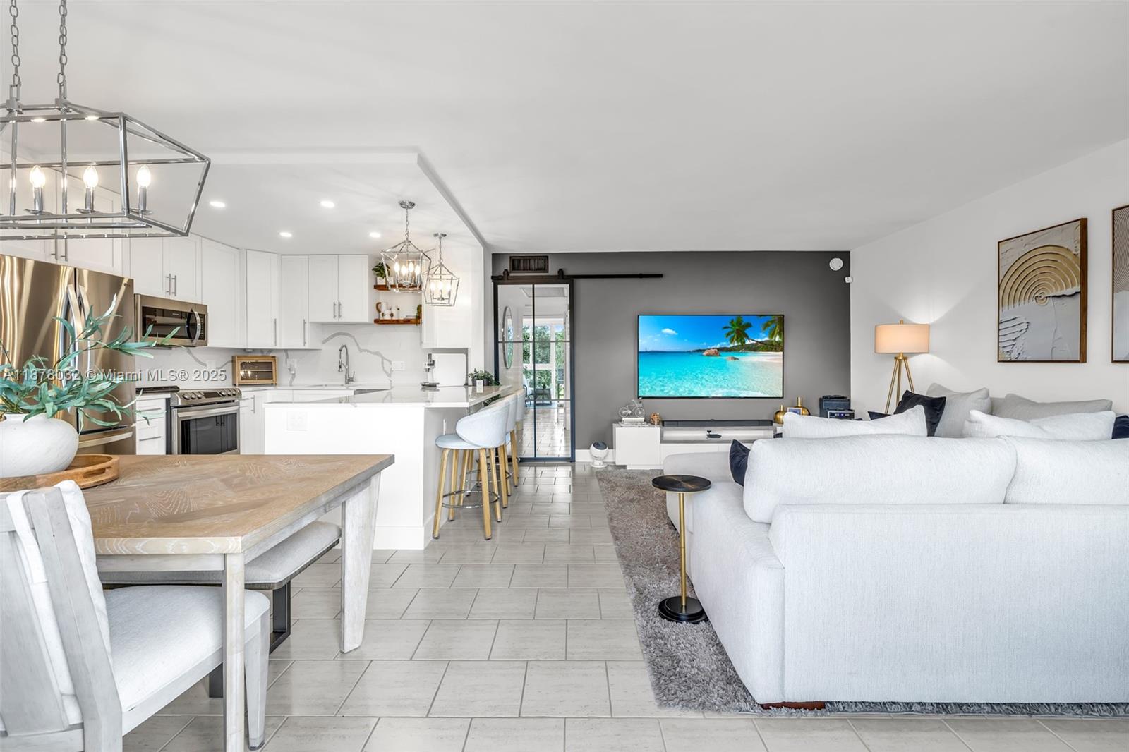 LYNDHURST I CONDO - Residential