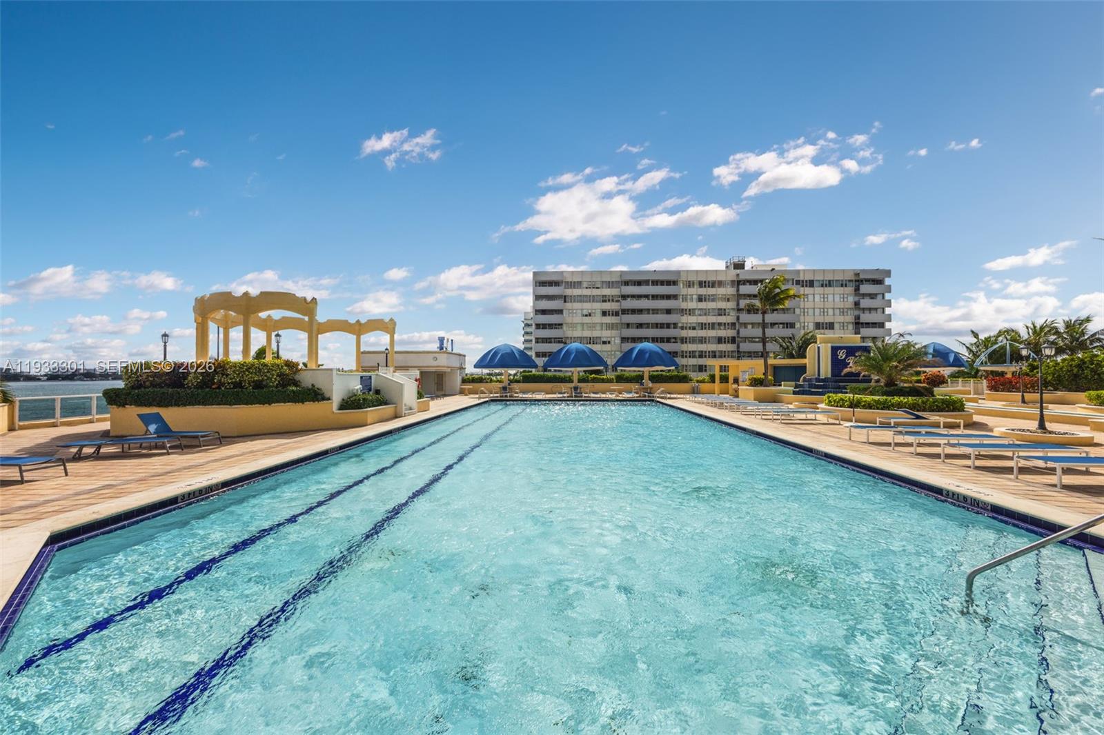 THE GRANDVIEW PALACE COND - Residential