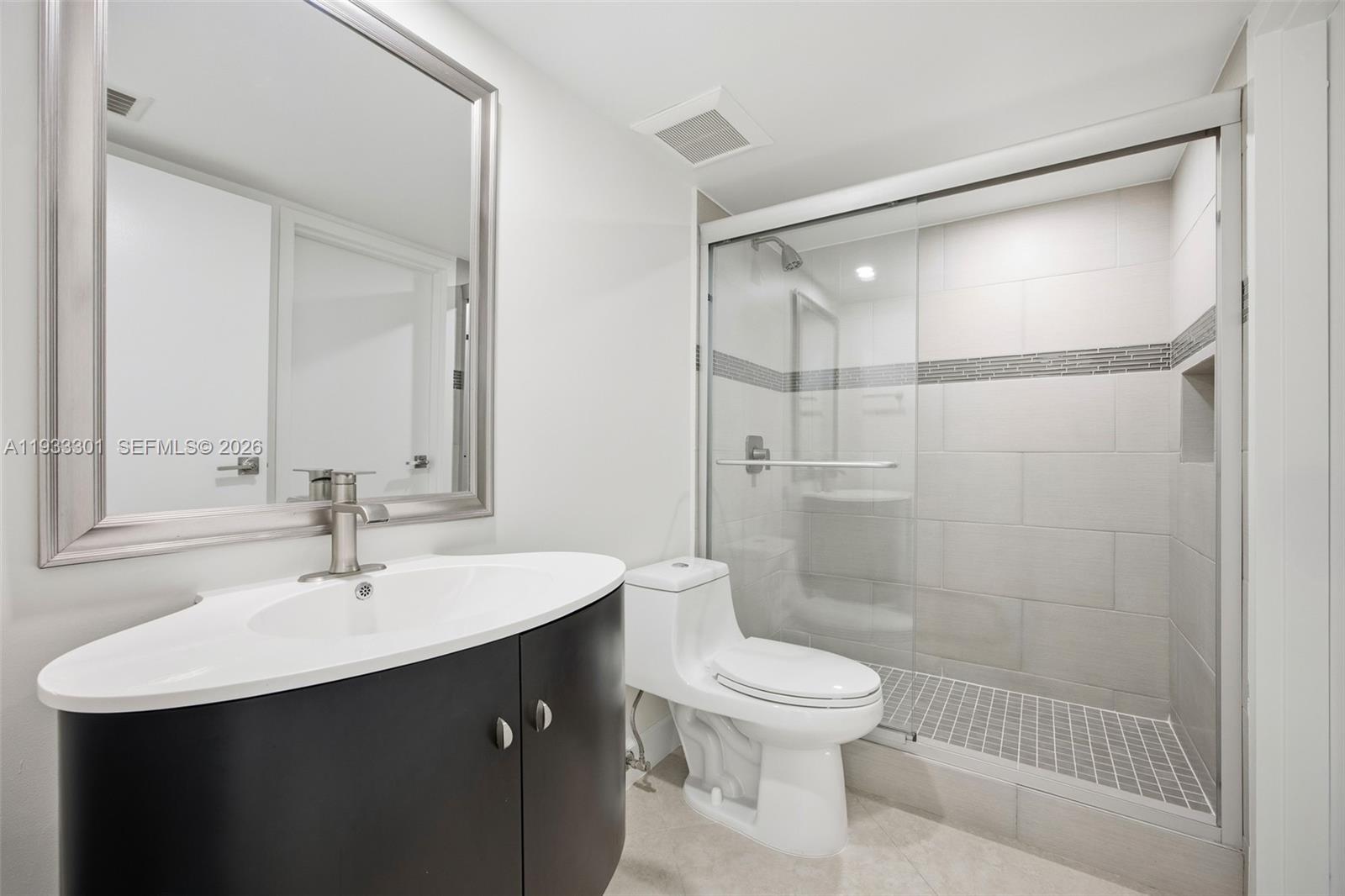 THE GRANDVIEW PALACE COND - Residential