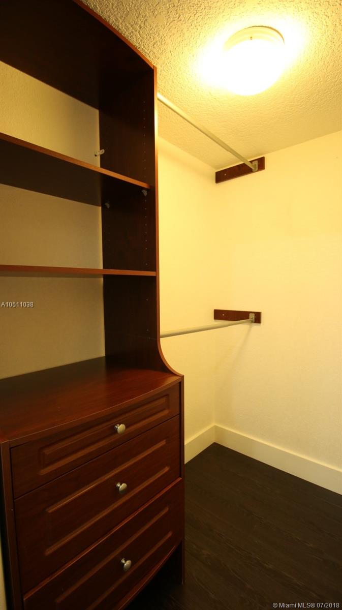 THE HORIZONS CONDO #7 - Residential Lease