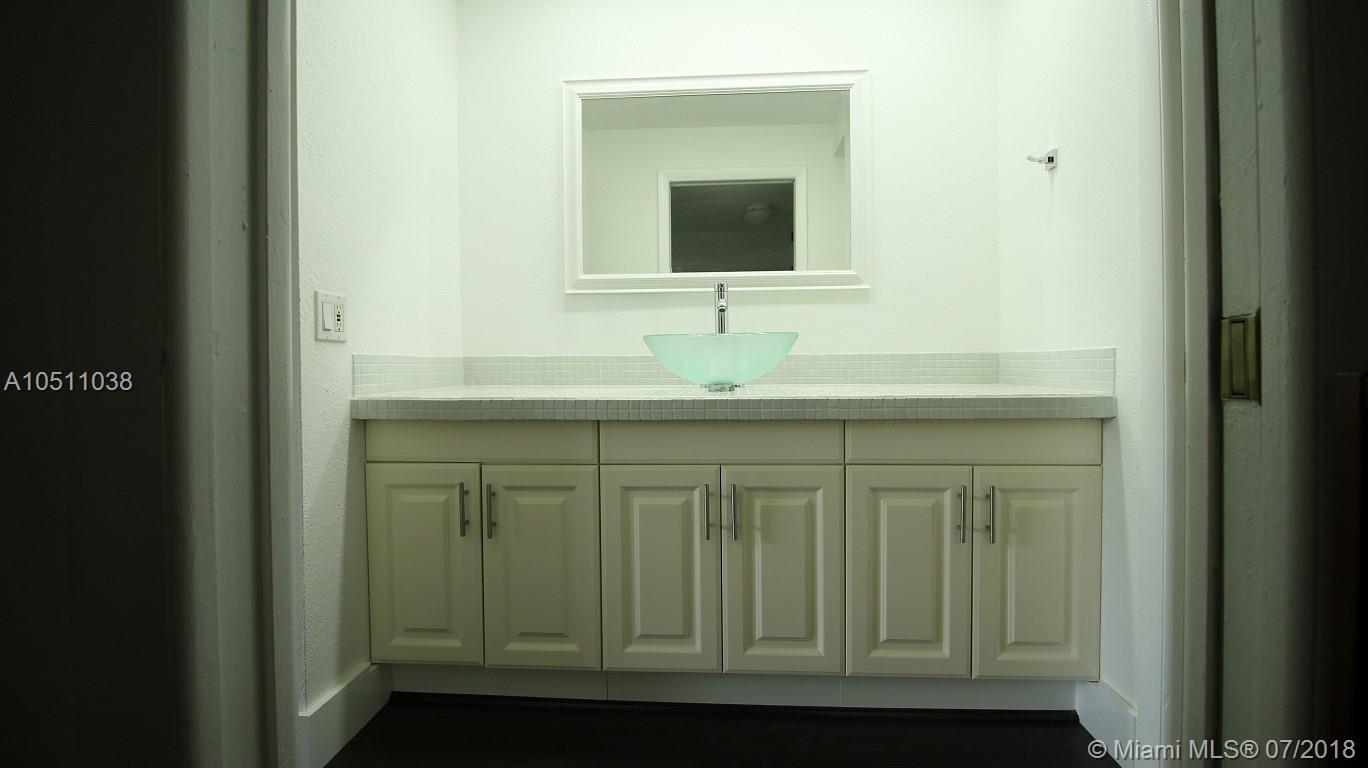 THE HORIZONS CONDO #7 - Residential Lease