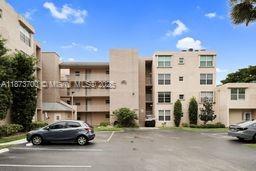 Welcome to this spacious and beautiful maintained 2/2 on the second-floor end unit. Offering breathtaking views of the pool and golf course. conveniently situated in the heart of the Davie. ideally located near Nova University, business, Fort. Lauderdale International Airport, close to major highways and shopping. Enjoy as an owner the Pine Island Ridge Country Club with access to golf course, tennis, basketball, swimming pools, restaurants and more. No rentals for the first 2 years.