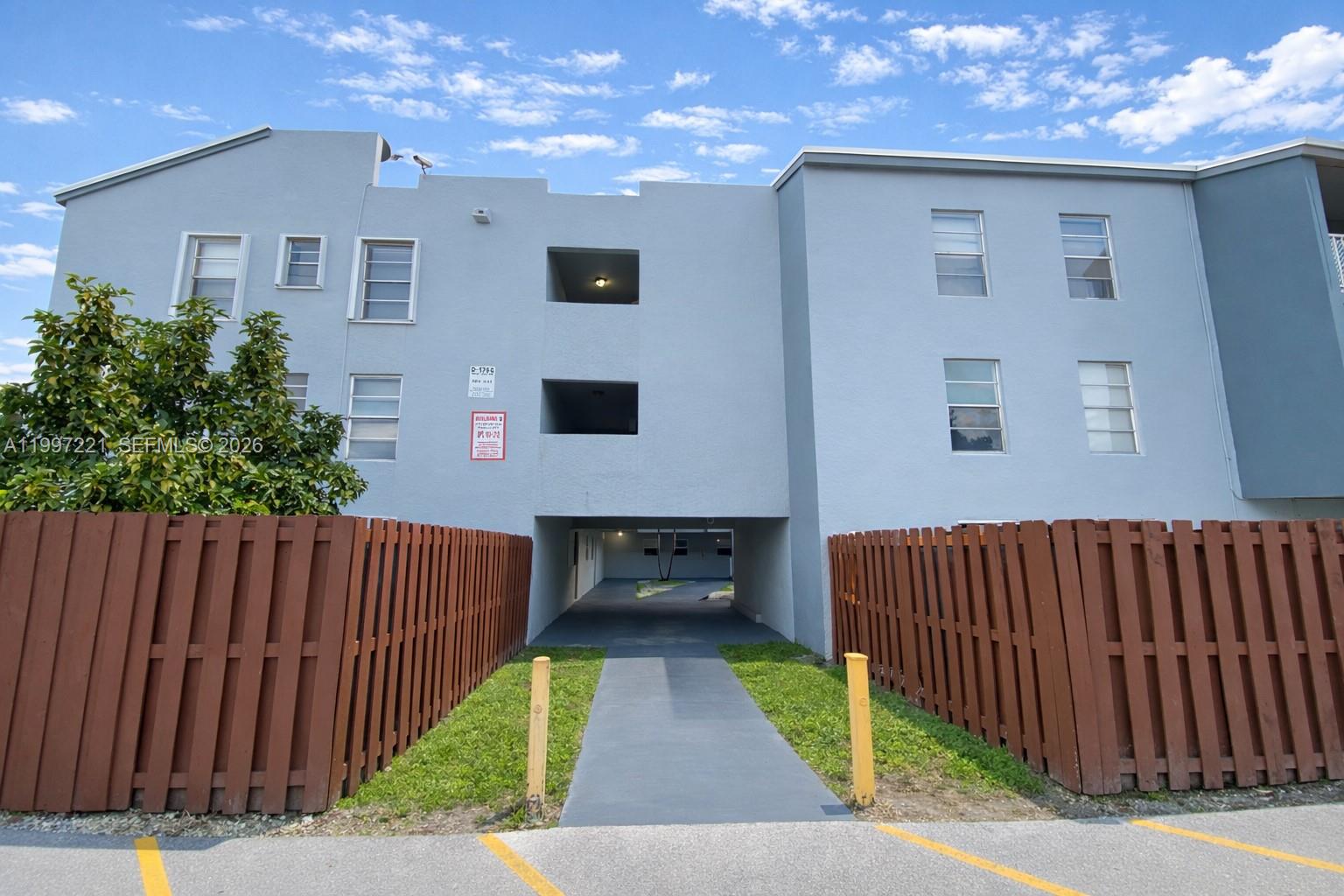 1755 W 60th St D212