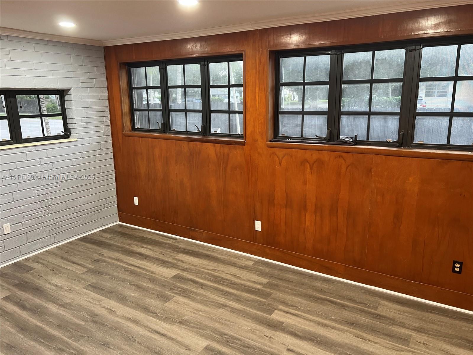 COUNTRY CLUB ESTS SEC 3 - Residential Lease