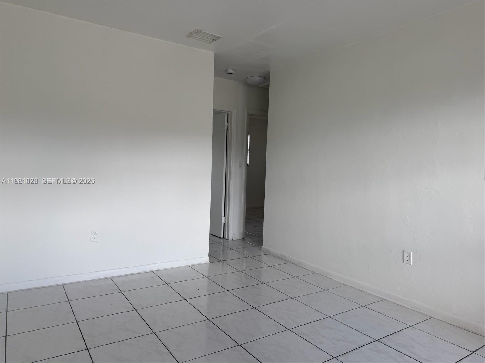 FLA FRUIT LAND CO SUB - Residential Lease