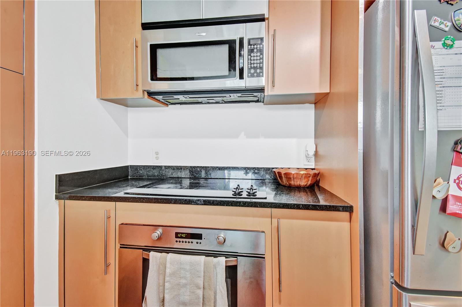 MET 1 CONDO - Residential