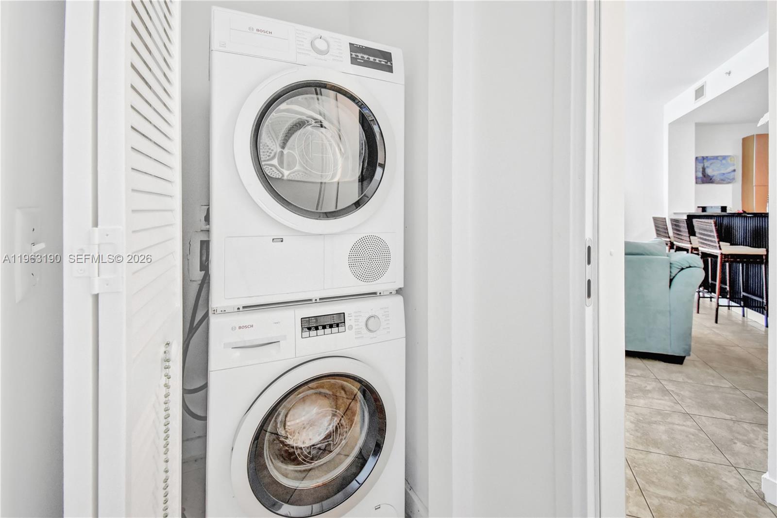 MET 1 CONDO - Residential