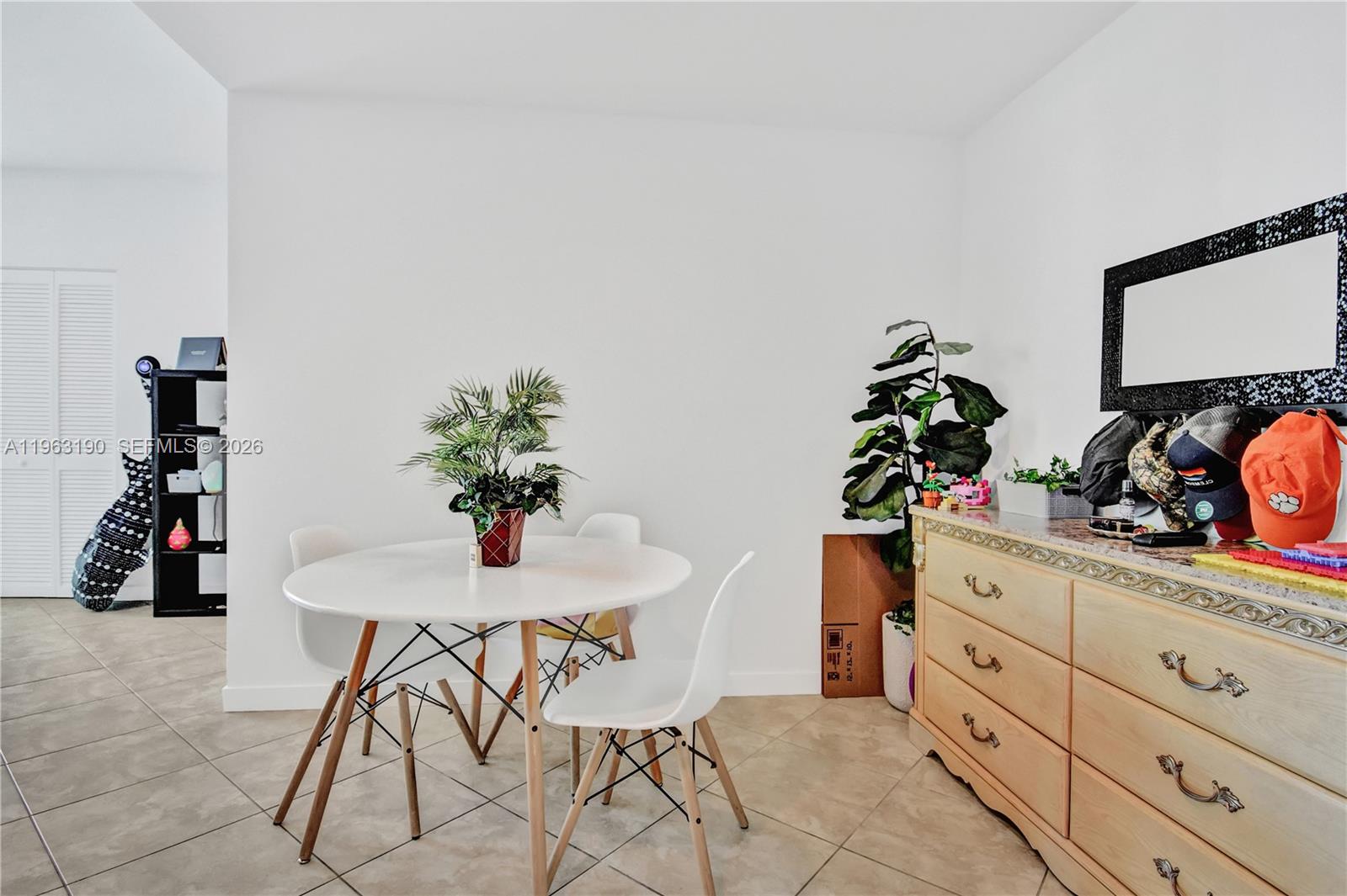 MET 1 CONDO - Residential