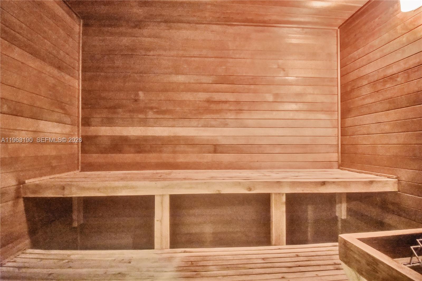 MET 1 CONDO - Residential