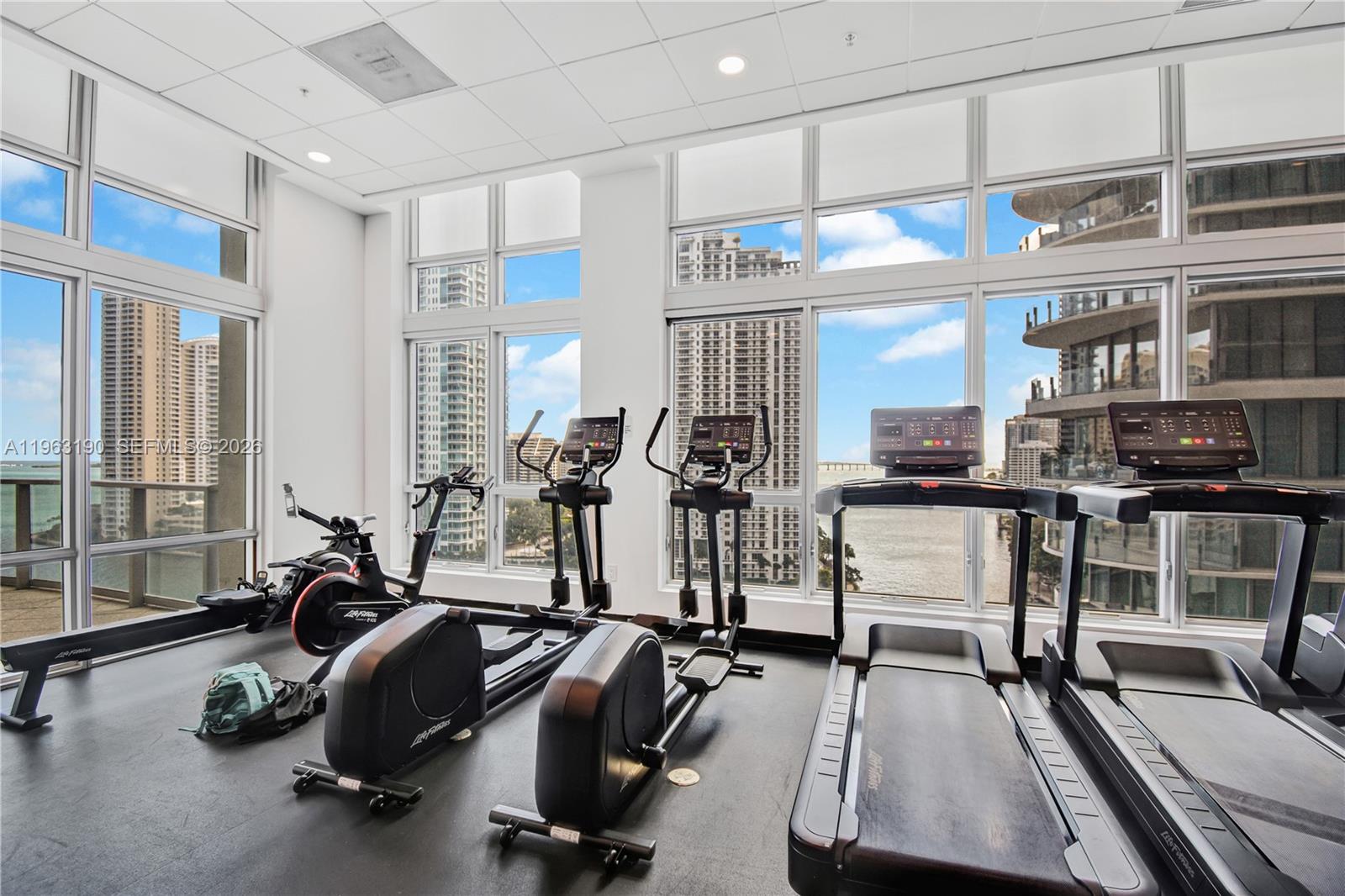 MET 1 CONDO - Residential