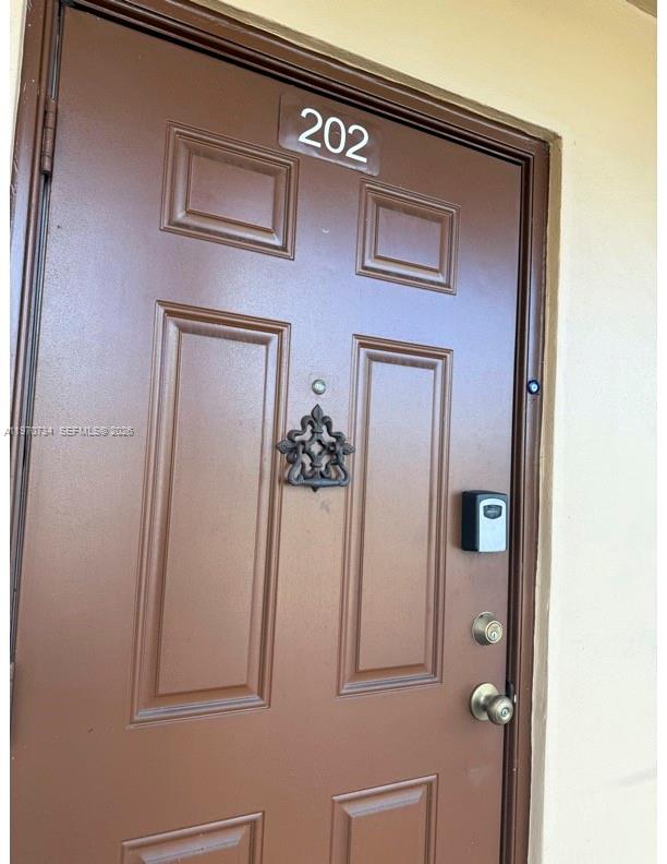 2721 N Pine Island Rd 202